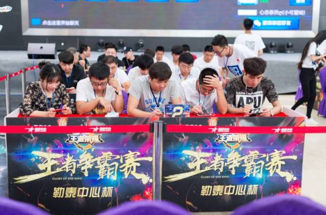 英雄联盟世界第一AD是谁？阿水呼声最高