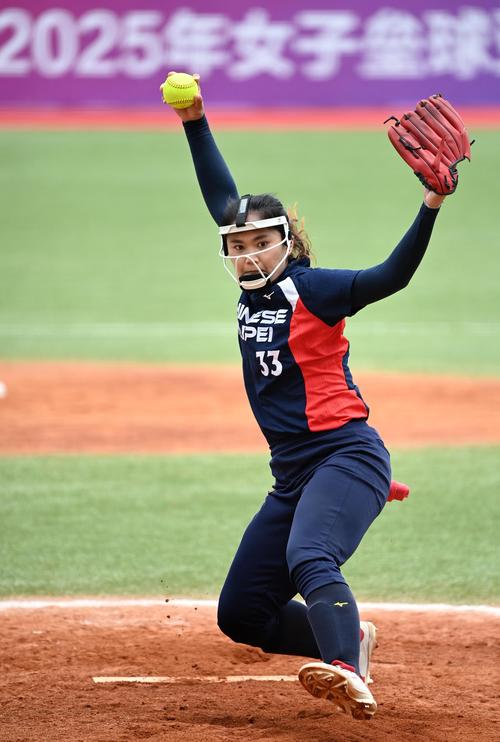 太阳报：威尔科克斯告知曼联球员这赛季目标是欧