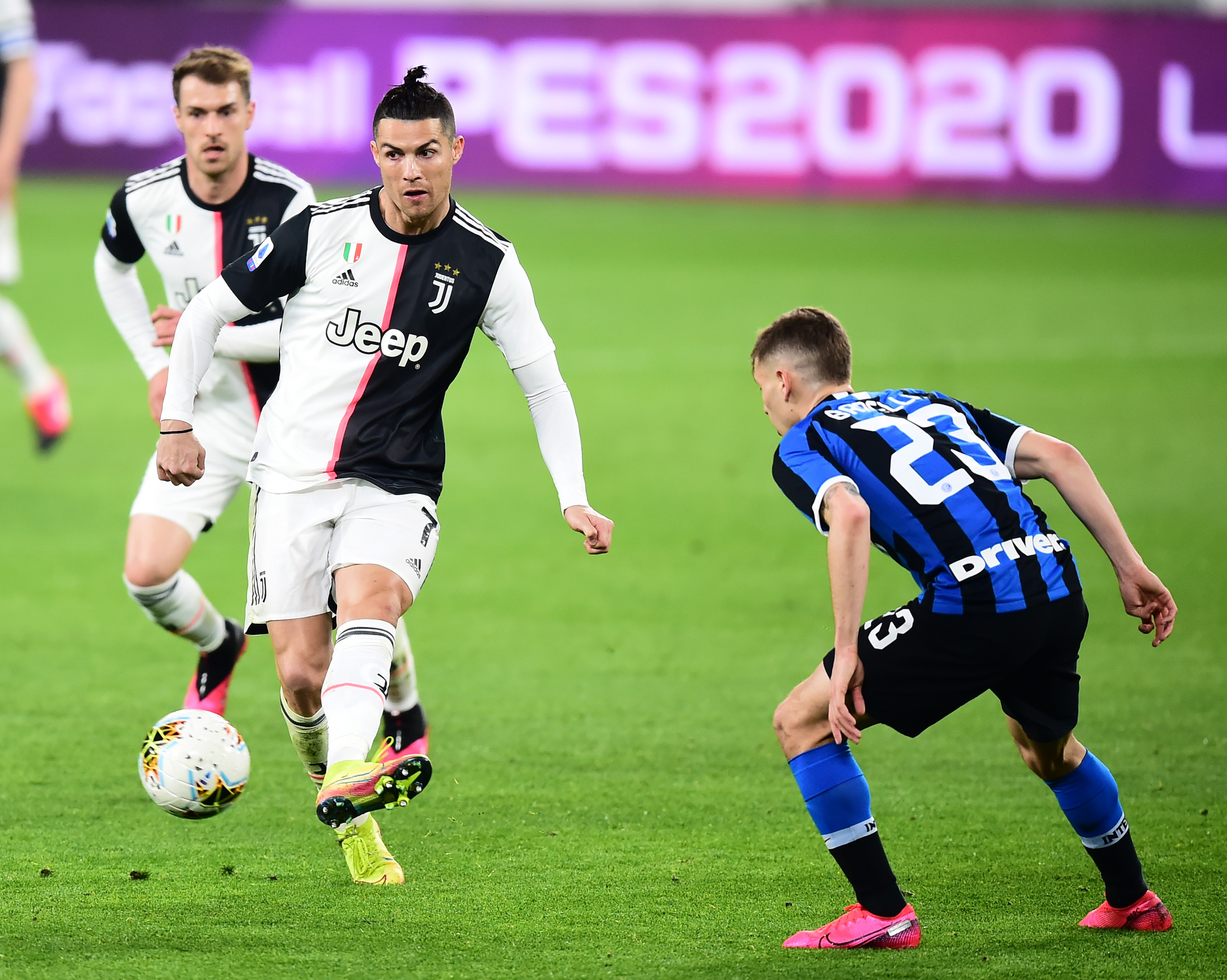 26岁就选择退役！广东宏远小将转型为教练，辅佐杜锋