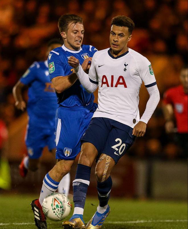 记者：莱斯特城中场哈努斯即将加盟斯图加特，转会费3000万欧