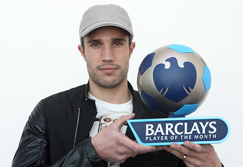 NBA-快船逆转活塞 小卡持球强突