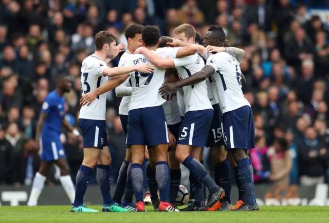 海港半路换人拿下三连冠，北京国安中途换帅